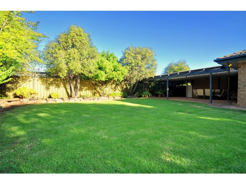 7 Blaxland Avenue, Woodcroft SA 5162