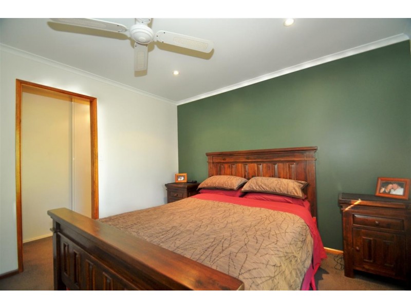 7 Blaxland Avenue, Woodcroft SA 5162