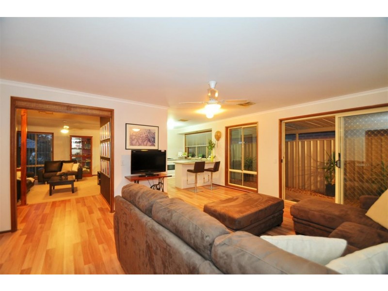 7 Holmeswood Court, Onkaparinga Hills SA 5163