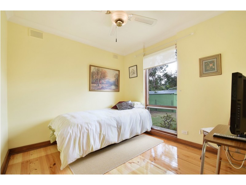 8 Jersey Road, Happy Valley SA 5159