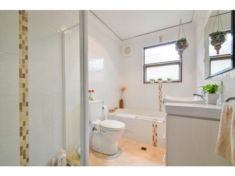 8 Jersey Road, Happy Valley SA 5159