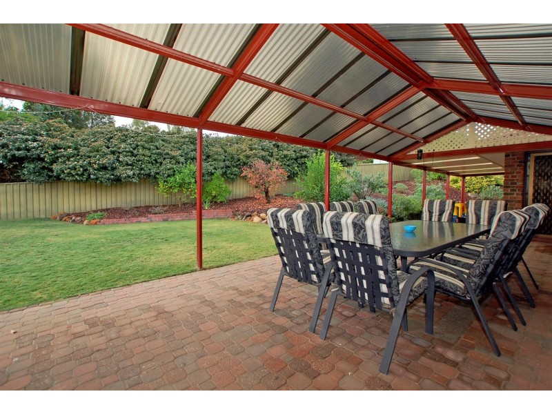 4 Grassdale Rise, Aberfoyle Park SA 5159