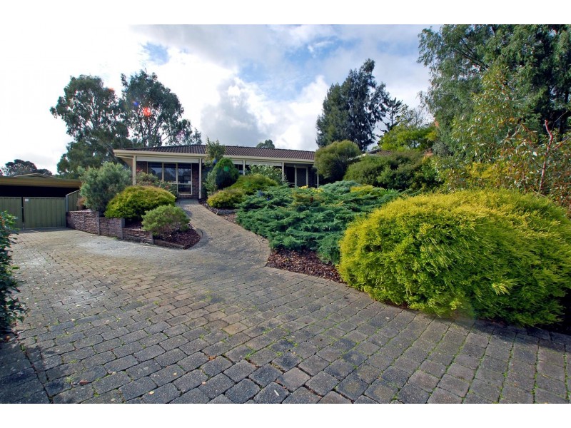 4 Grassdale Rise, Aberfoyle Park SA 5159