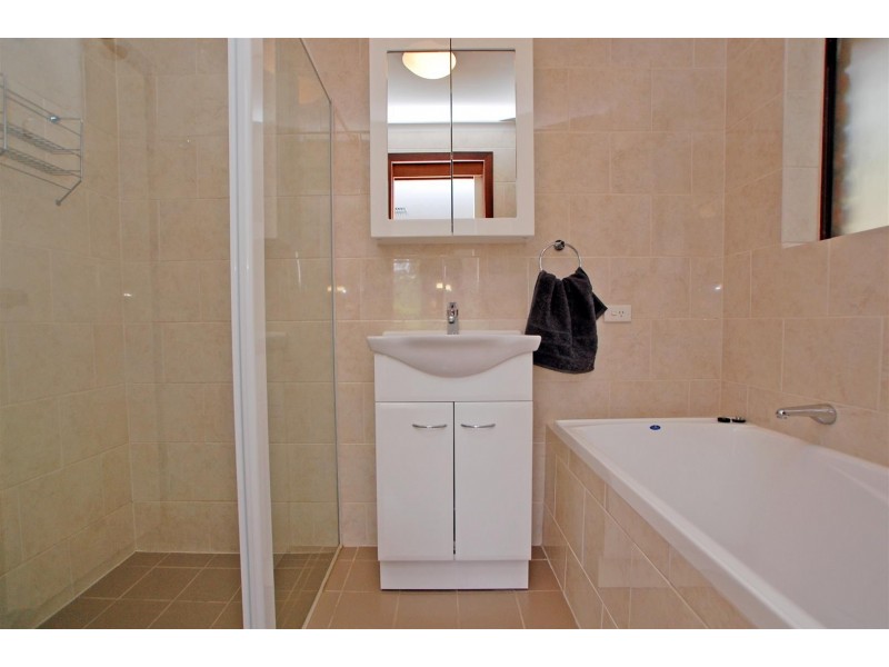 4 Grassdale Rise, Aberfoyle Park SA 5159