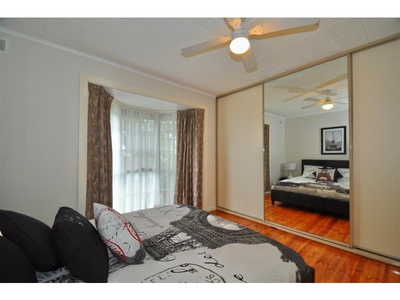 15 Marcian Street, Christie Downs SA 5164