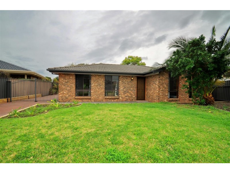 4 Cole Court, Morphett Vale SA 5162