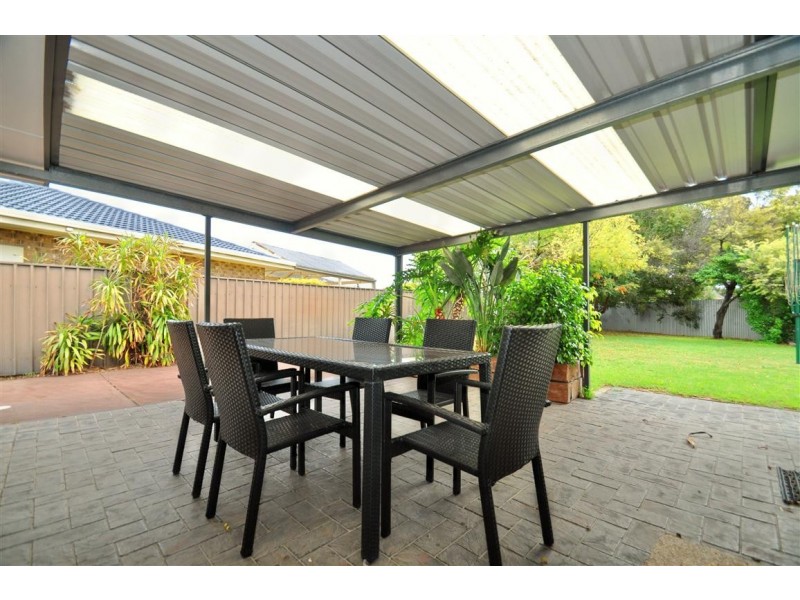 4 Cole Court, Morphett Vale SA 5162