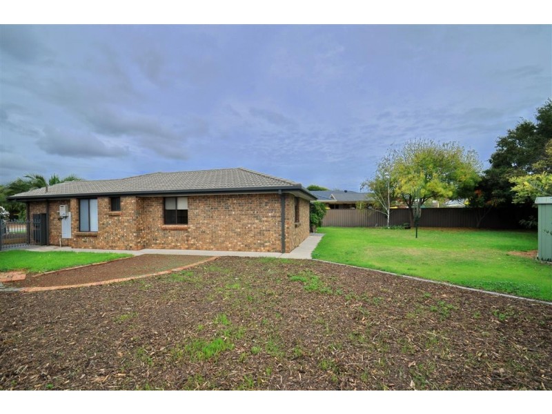 4 Cole Court, Morphett Vale SA 5162