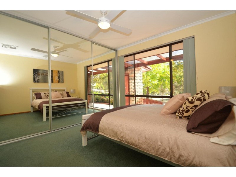 3 Curtis Court, Happy Valley SA 5159