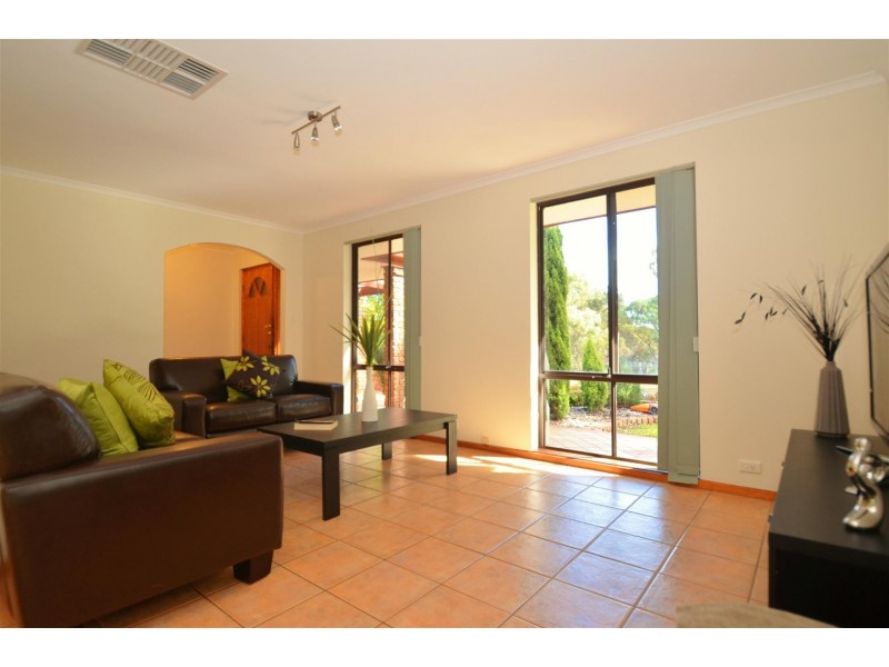 3 Curtis Court, Happy Valley SA 5159