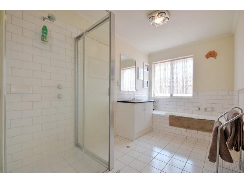 8 Rayner Court, Mitchell Park SA 5043