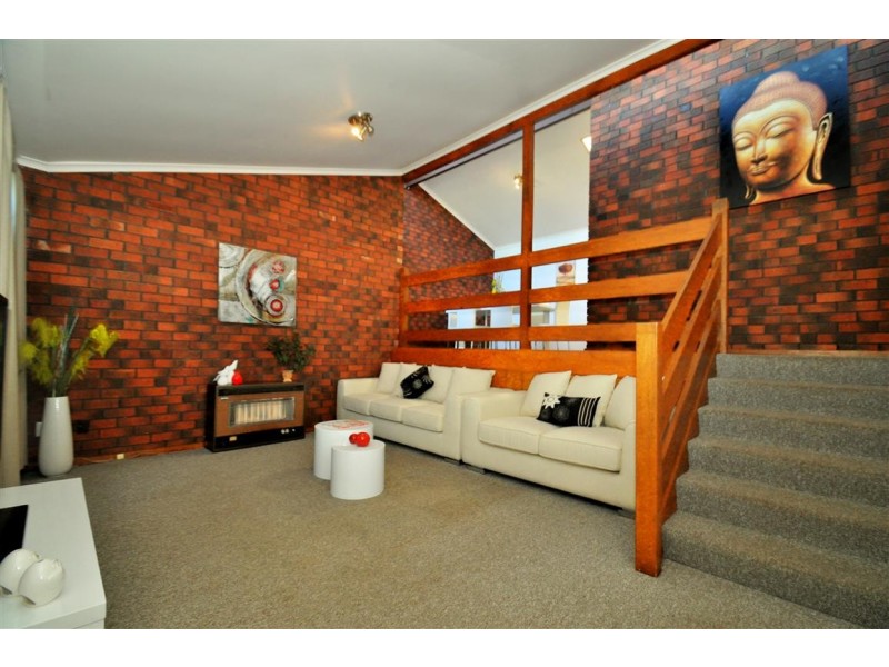 17 Conington Crescent, Morphett Vale SA 5162