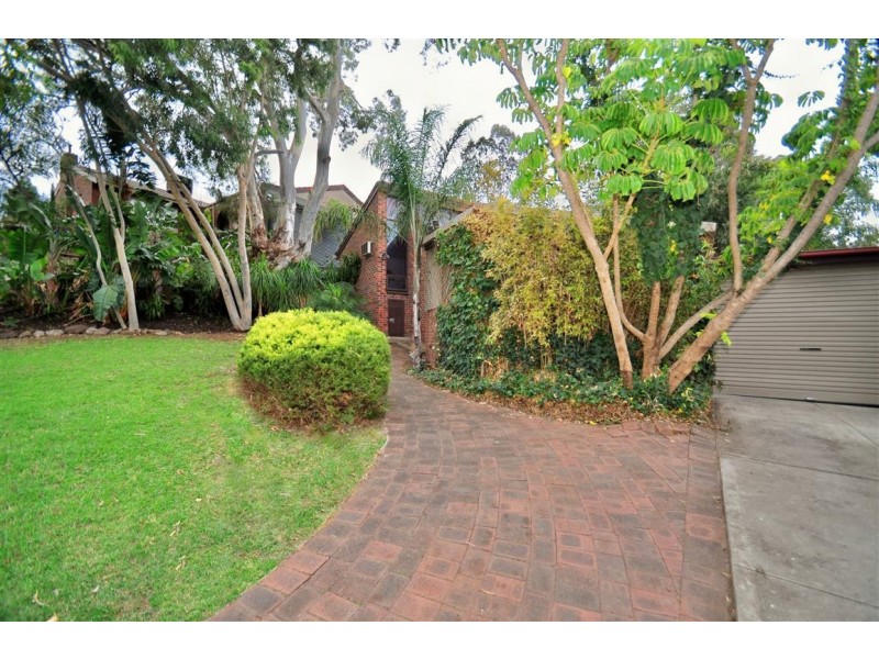 17 Conington Crescent, Morphett Vale SA 5162