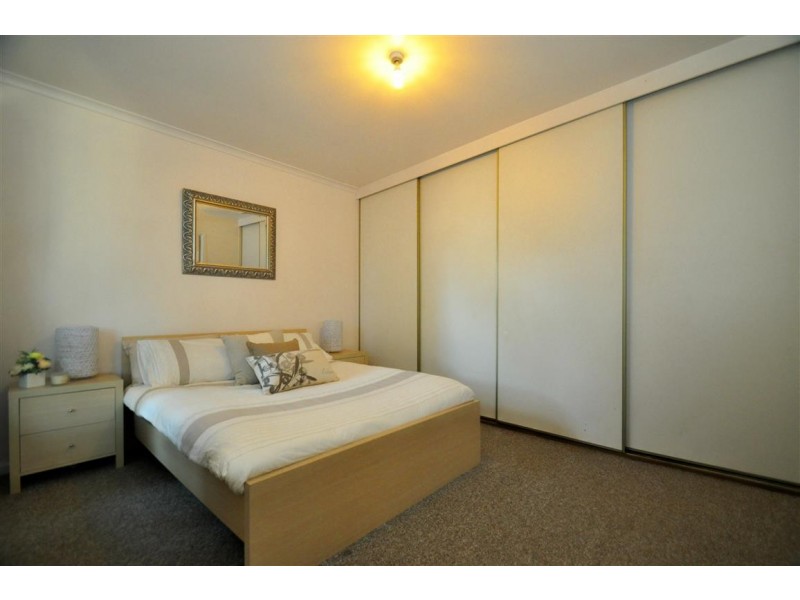 17 Conington Crescent, Morphett Vale SA 5162