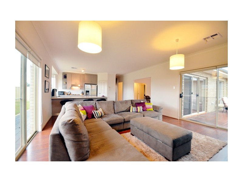 27 Buoy Crescent, Seaford Meadows SA 5169