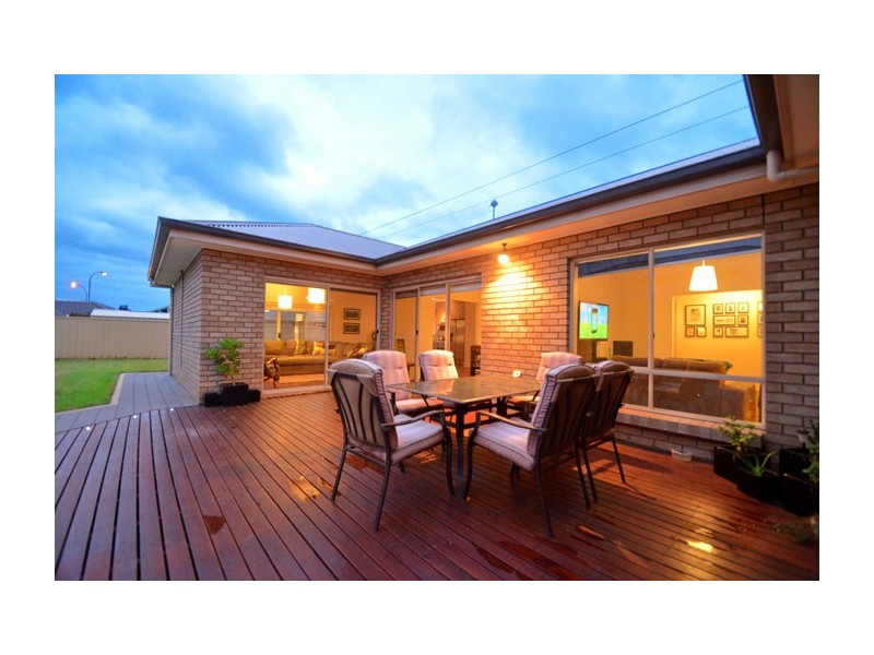 27 Buoy Crescent, Seaford Meadows SA 5169