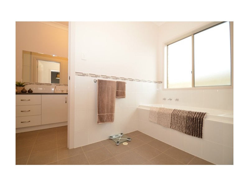 27 Buoy Crescent, Seaford Meadows SA 5169