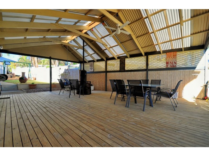 2 Sussex Crescent, Morphett Vale SA 5162