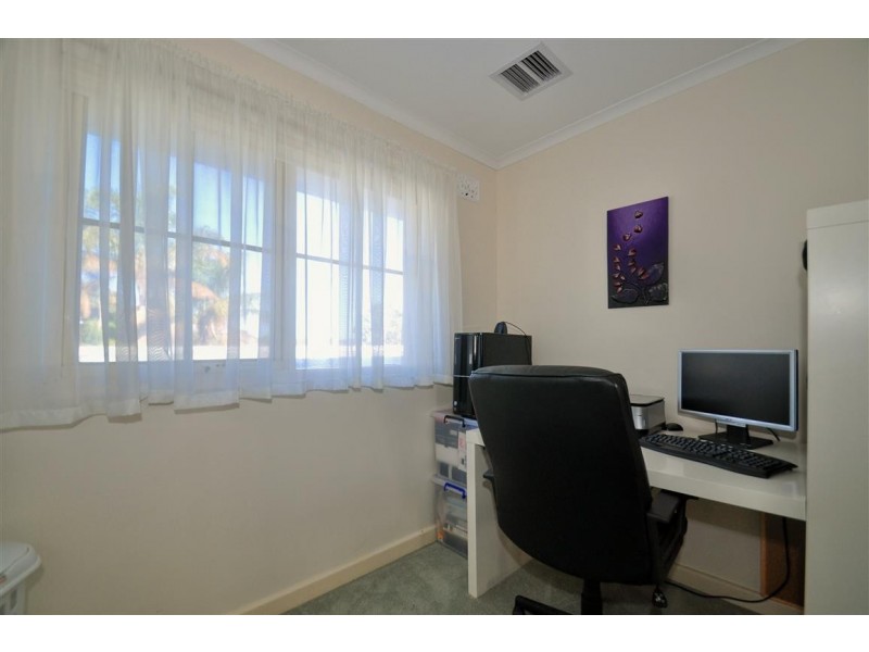 2 Sussex Crescent, Morphett Vale SA 5162