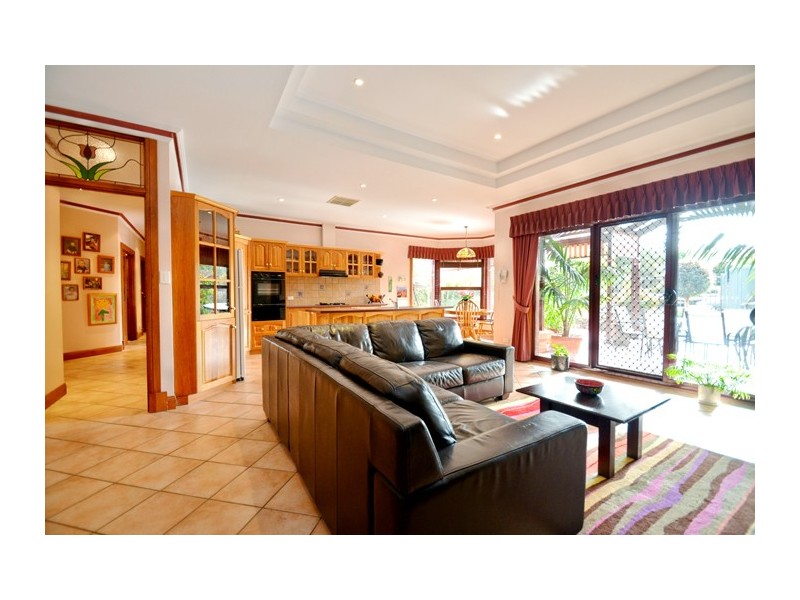 5 Lusitano Court, Woodcroft SA 5162