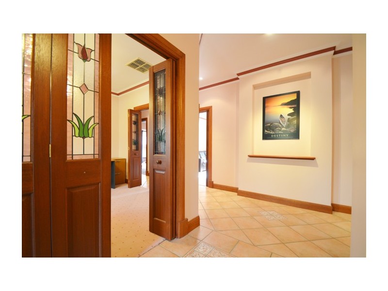 5 Lusitano Court, Woodcroft SA 5162