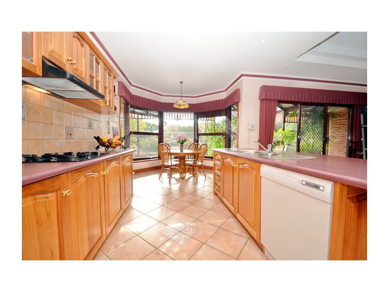 5 Lusitano Court, Woodcroft SA 5162