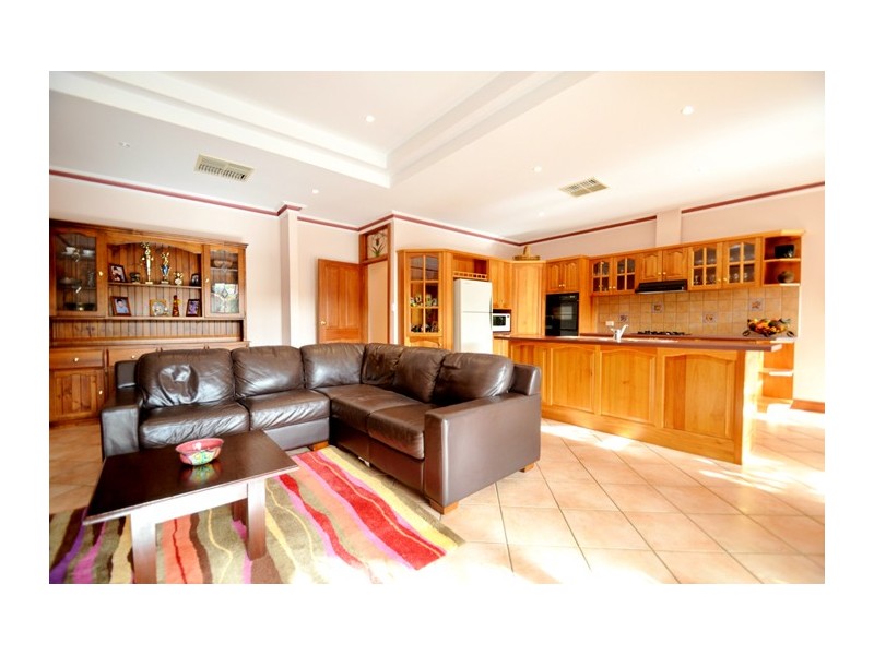 5 Lusitano Court, Woodcroft SA 5162