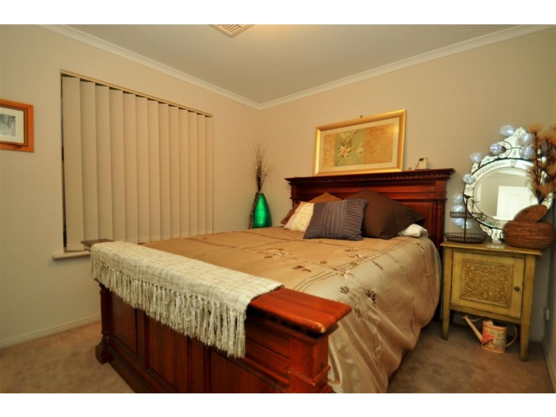 4 Miranda Place, Seaford Meadows SA 5169