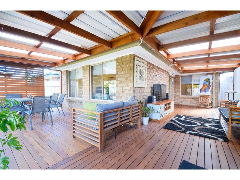 6 Phyllis Court, Trott Park SA 5158