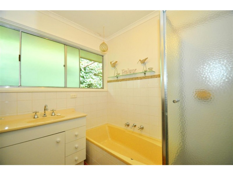 12 Heather Road, Happy Valley SA 5159