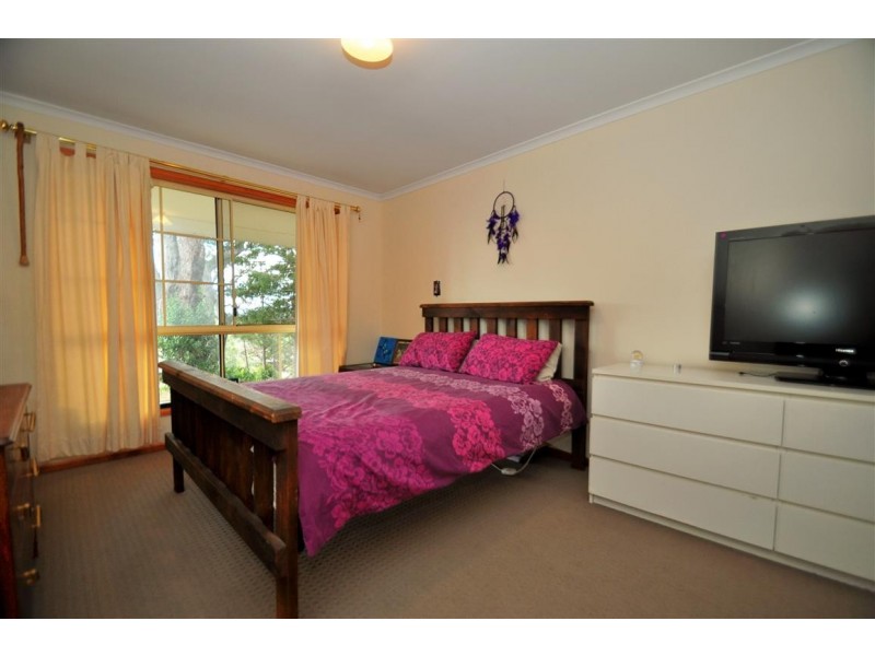 10 McHarg Road, Happy Valley SA 5159