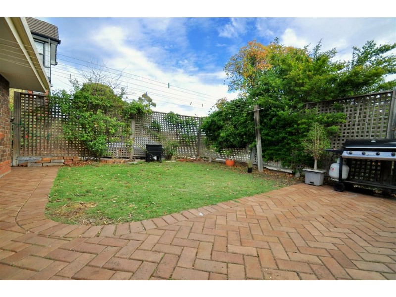 10 McHarg Road, Happy Valley SA 5159