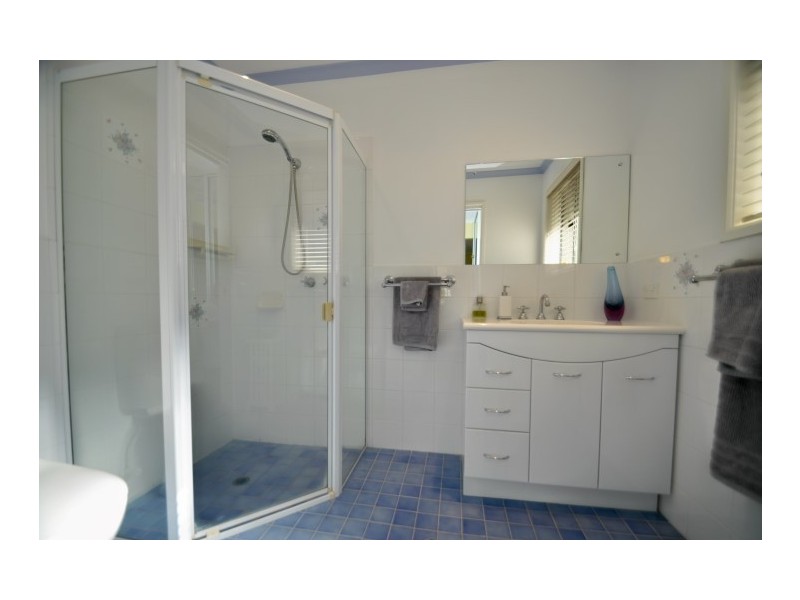 10 Outlook Drive, Aberfoyle Park SA 5159