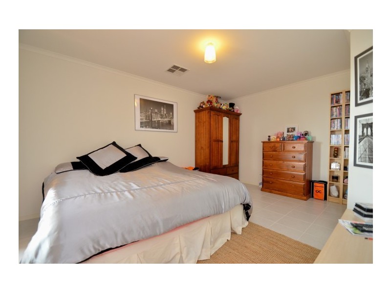 29 Antonio Street, Huntfield Heights SA 5163