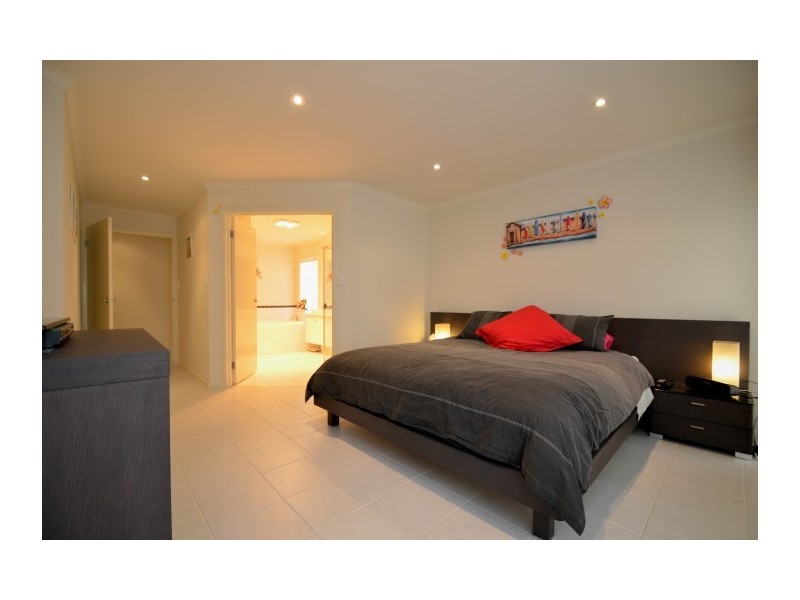 29 Antonio Street, Huntfield Heights SA 5163