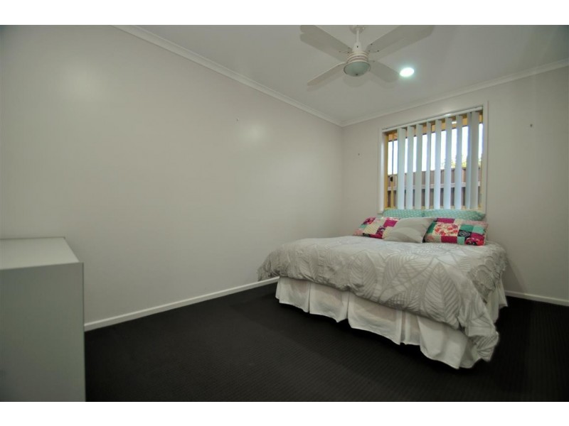 19 Meadfoot Close, Moana SA 5169