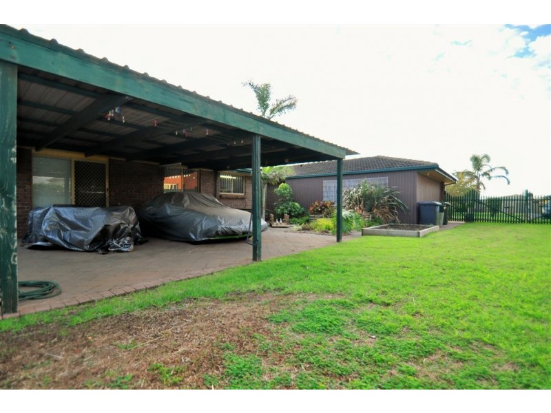 19 Meadfoot Close, Moana SA 5169