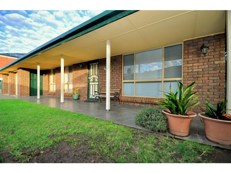 19 Meadfoot Close, Moana SA 5169