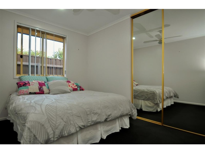 19 Meadfoot Close, Moana SA 5169