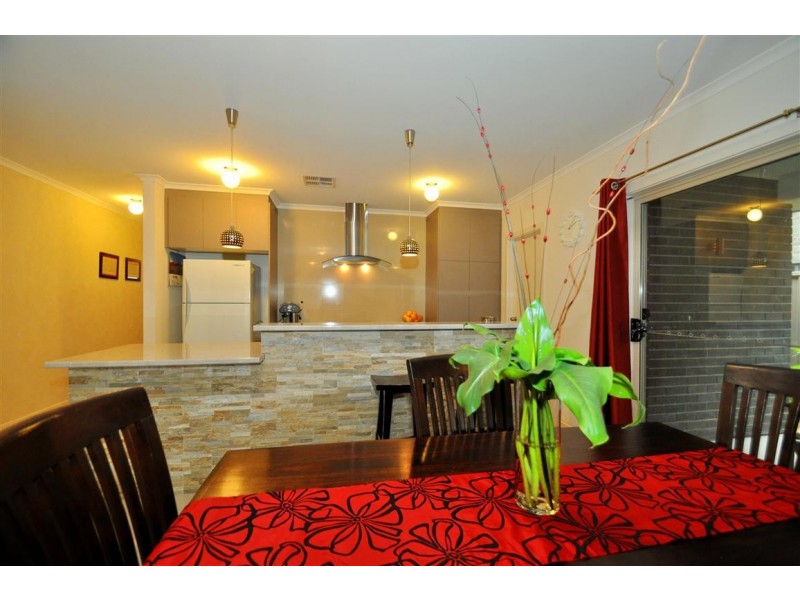 4 Arkle Place, Woodcroft SA 5162