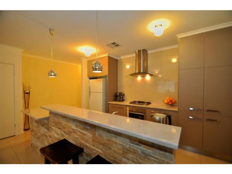 4 Arkle Place, Woodcroft SA 5162