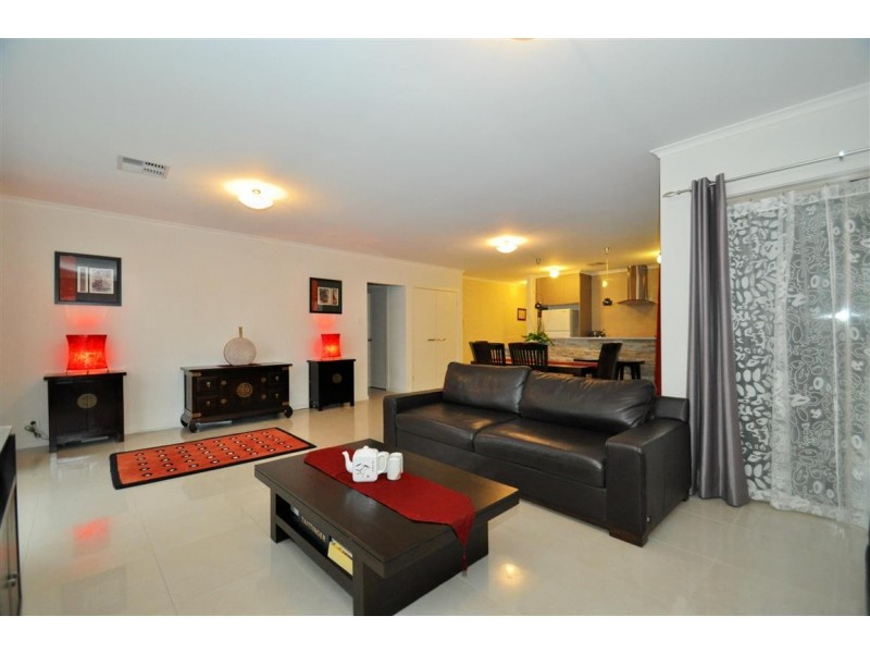 4 Arkle Place, Woodcroft SA 5162