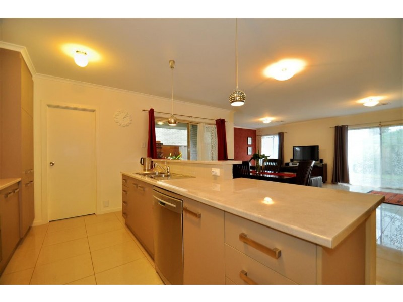 4 Arkle Place, Woodcroft SA 5162