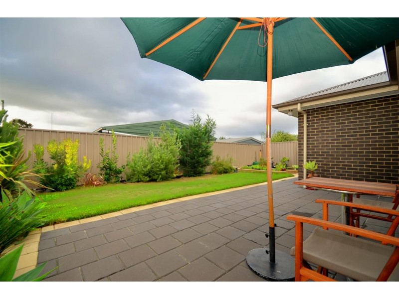 4 Arkle Place, Woodcroft SA 5162