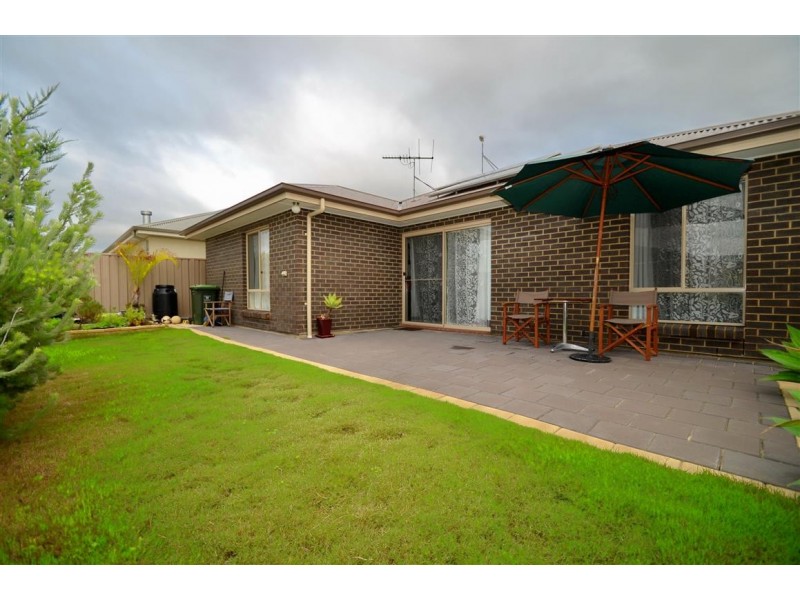 4 Arkle Place, Woodcroft SA 5162