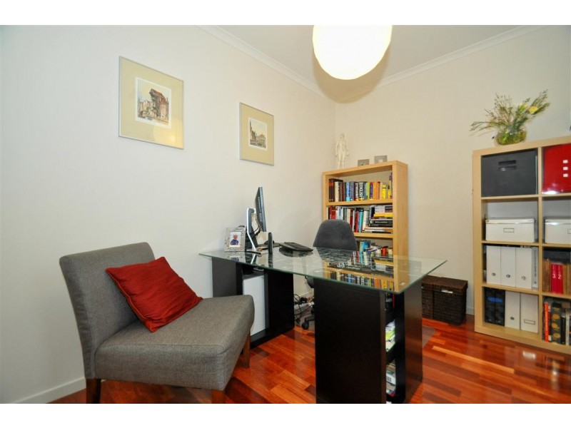 4 Arkle Place, Woodcroft SA 5162