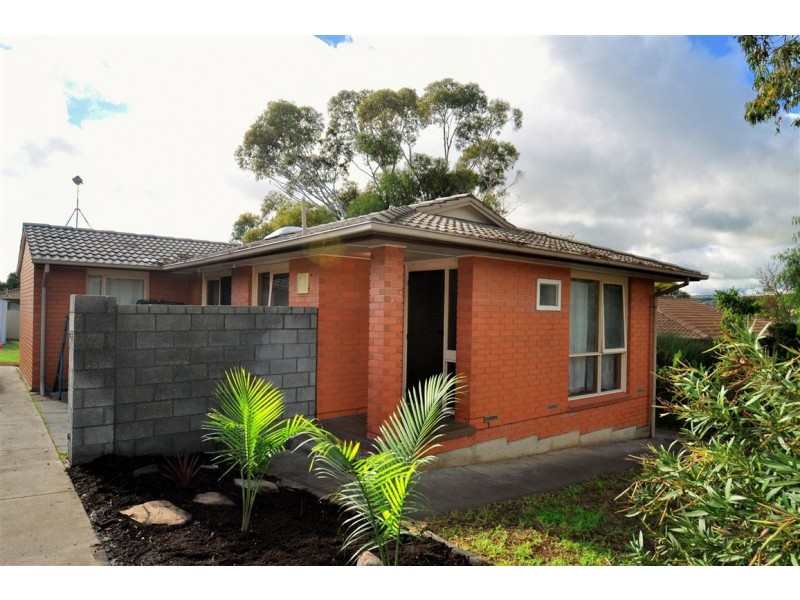 9 Troutbeck Crescent, Huntfield Heights SA 5163