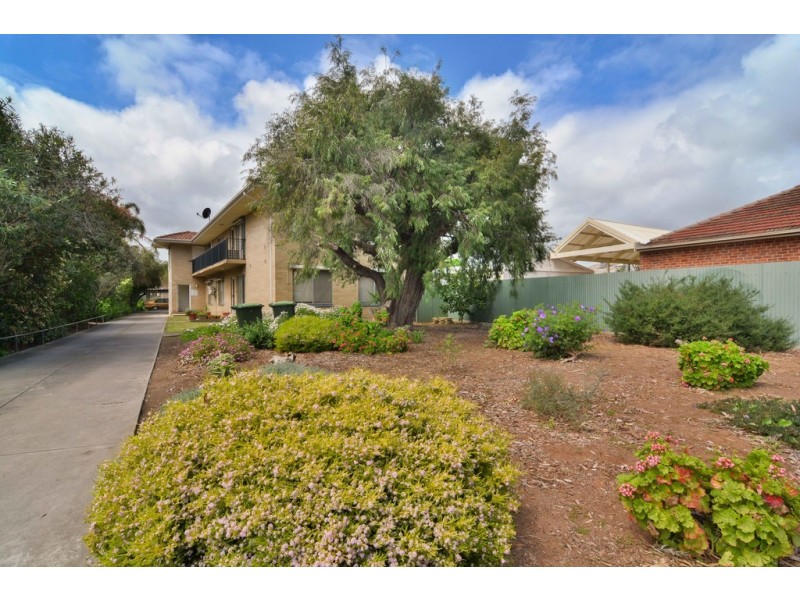 2/11 Crozier Terrace, Oaklands Park SA 5046