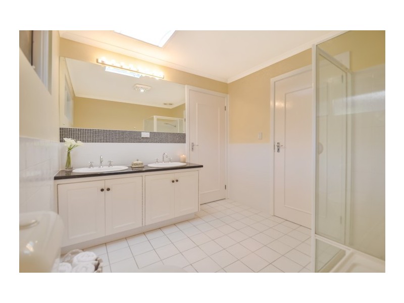 43 Tatiara Road, Happy Valley SA 5159