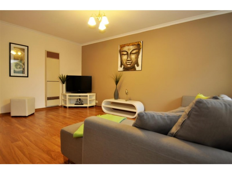 6 Madigan Crescent, Woodcroft SA 5162